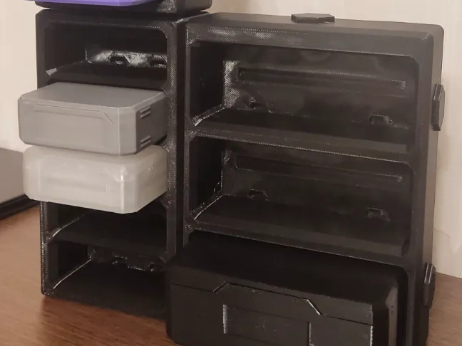 Clamshell Box