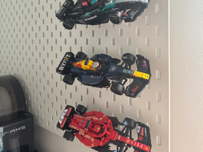 LEG0 Speed Champions F1 Car Display IKEA SKADIS