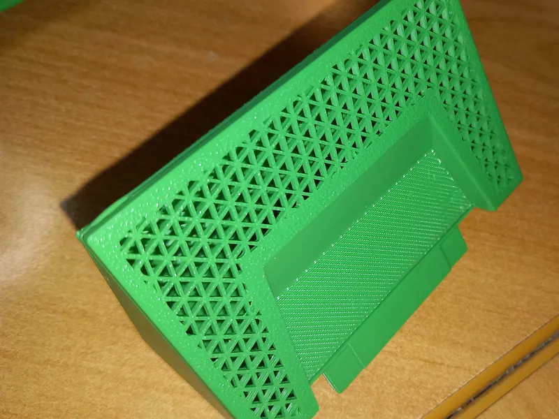 PolyDryer 2nd desiccant box with notches