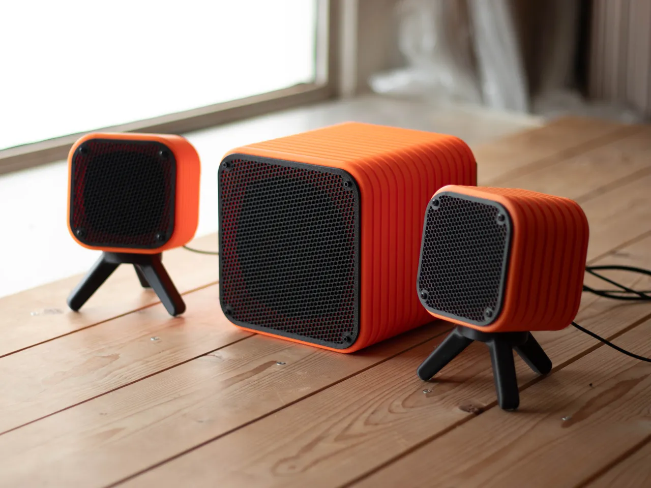 DIY Desktop Speakers (Logitech Z333/Dayton PS95-8) view 2