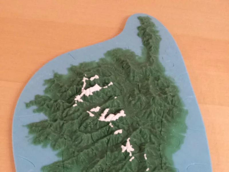 29-piece Corsica puzzle