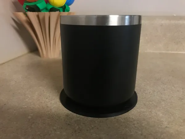 Sous-verre compact et solide