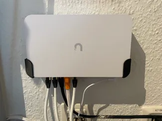 Unifi Cloud Gateway Fiber FritzBox mount