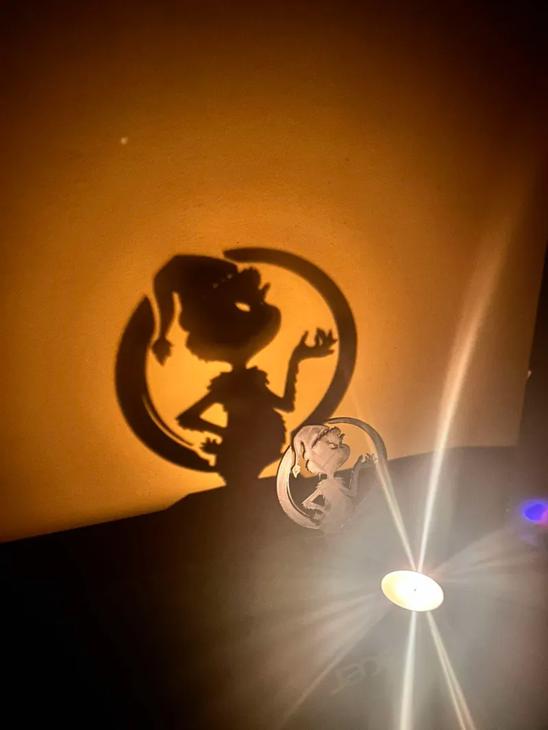 Grinch candle holder 