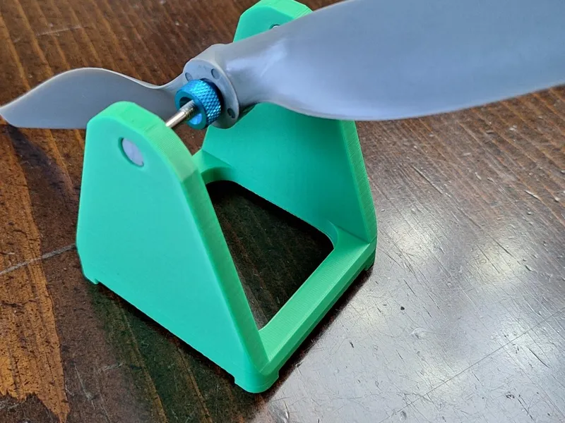 Magnetic Prop Balancer