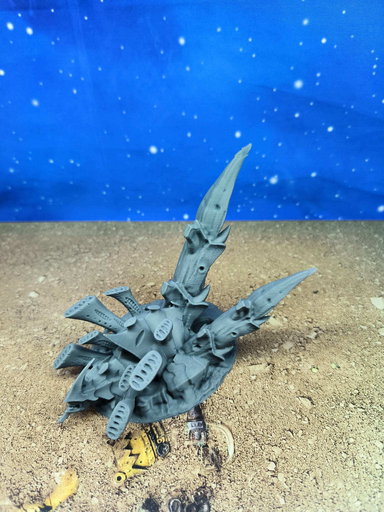Xenos Tyraniden-Dekor – Kostenloses 3D-Druckmodell – MakerWorld