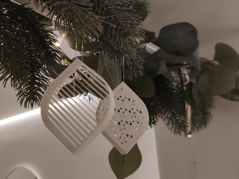 Weihnachtsdeko - Stilisierte Kugel