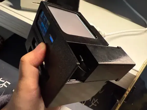 酷态科10号Ultra桌面充电站