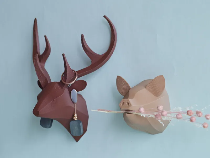 Sharp Deer & Deluded Pig
