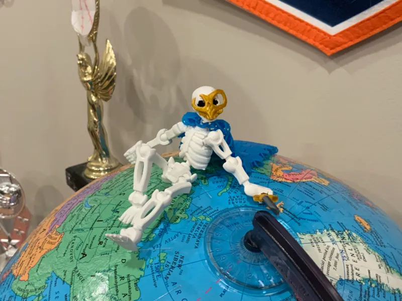 Larry (Skeleton) Mini 13