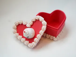 Valentine cake heart shape small storage box