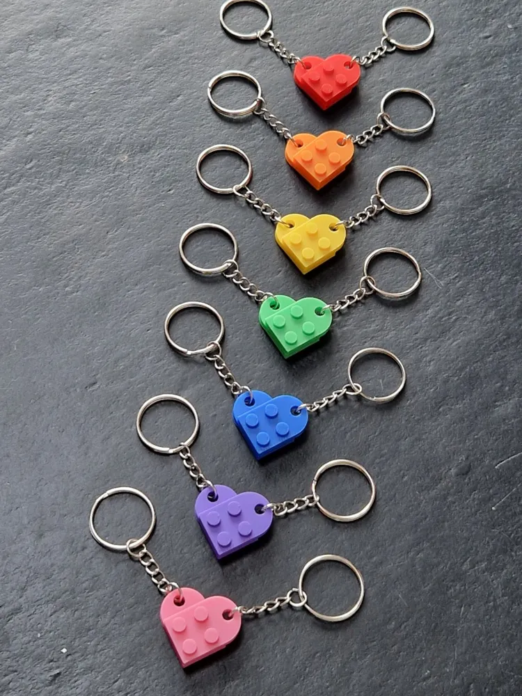 Building brick heart Keychain - Free 3D Print Model - MakerWorld