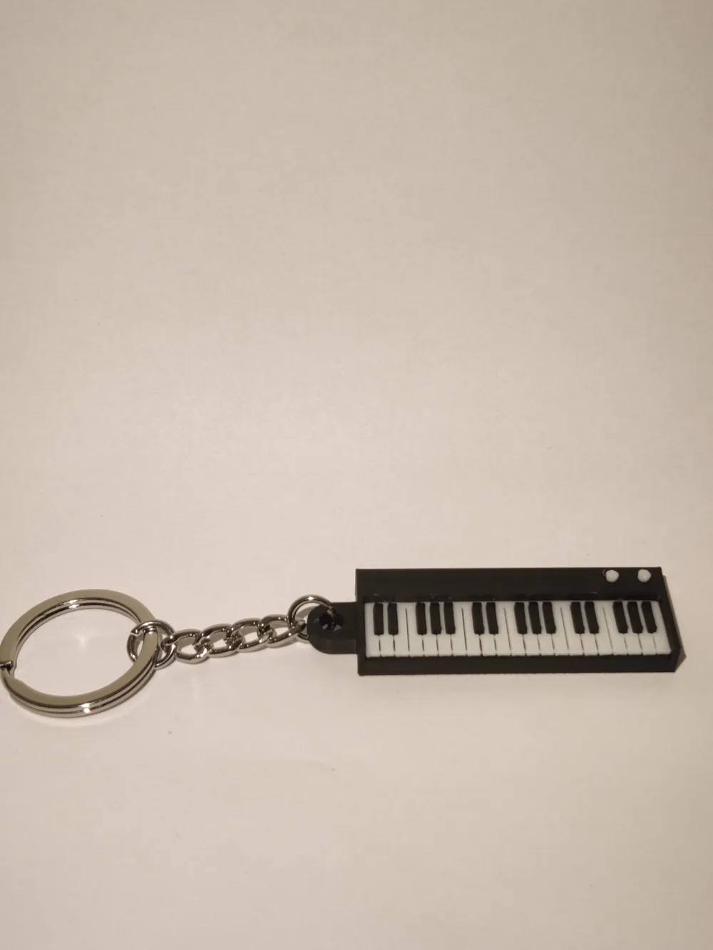 Mini Piano Keychain (NO AMS) by Below3D - MakerWorld