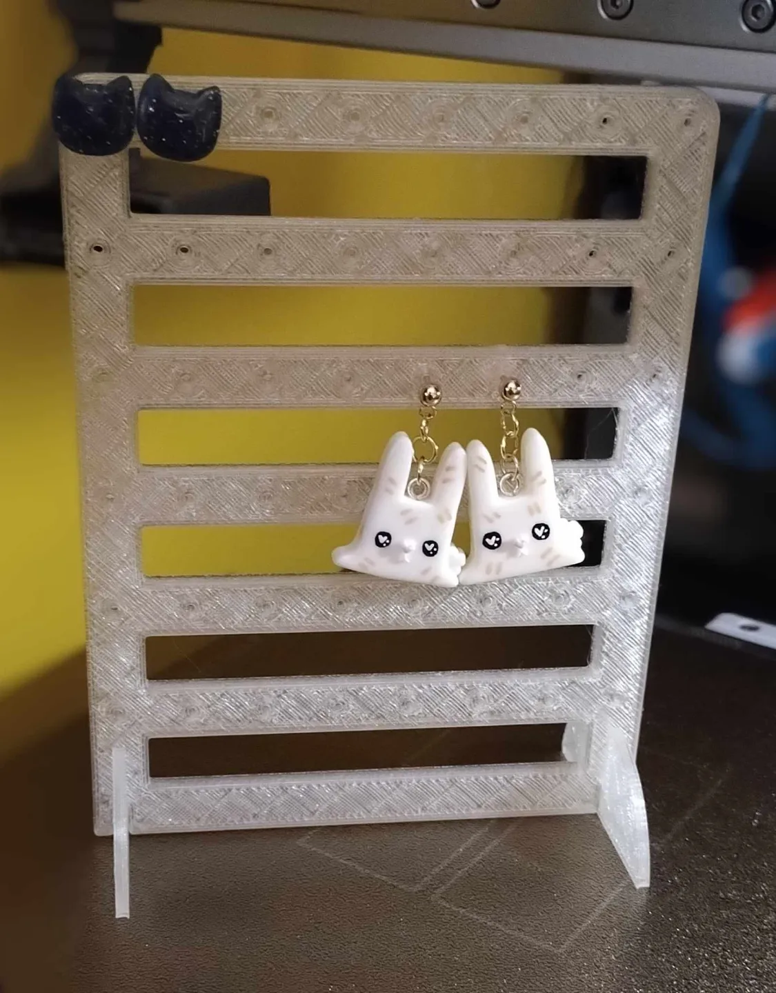 Earring stand view 2