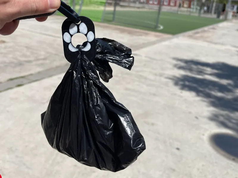 Dog Poop Bag Holder – Hands-Free Leash Accessory