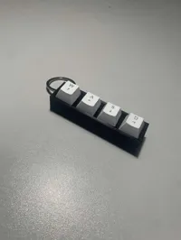 Porte-clés fidget à switchs mécaniques WASD — photo 3