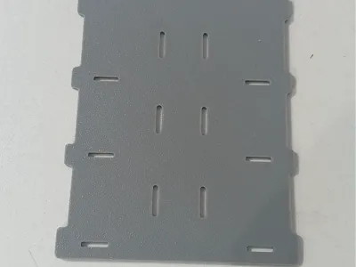 Elastic strap holder for planners