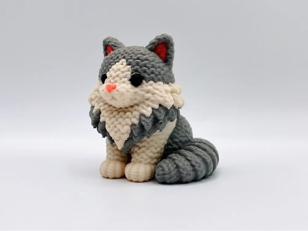 Letrero o emblema decorativo: Knitted Domestic Longhair. Referencia del modelo original.