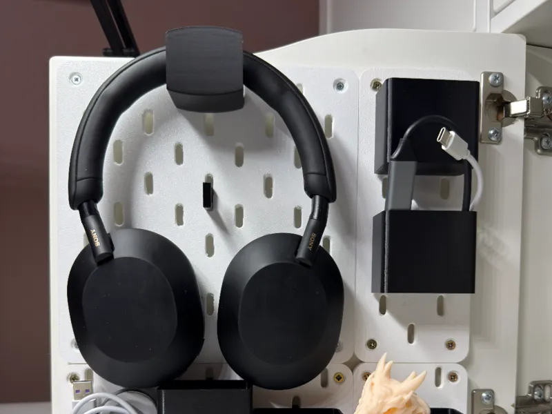 Minimalist Headphone Hook for IKEA SKÅDIS