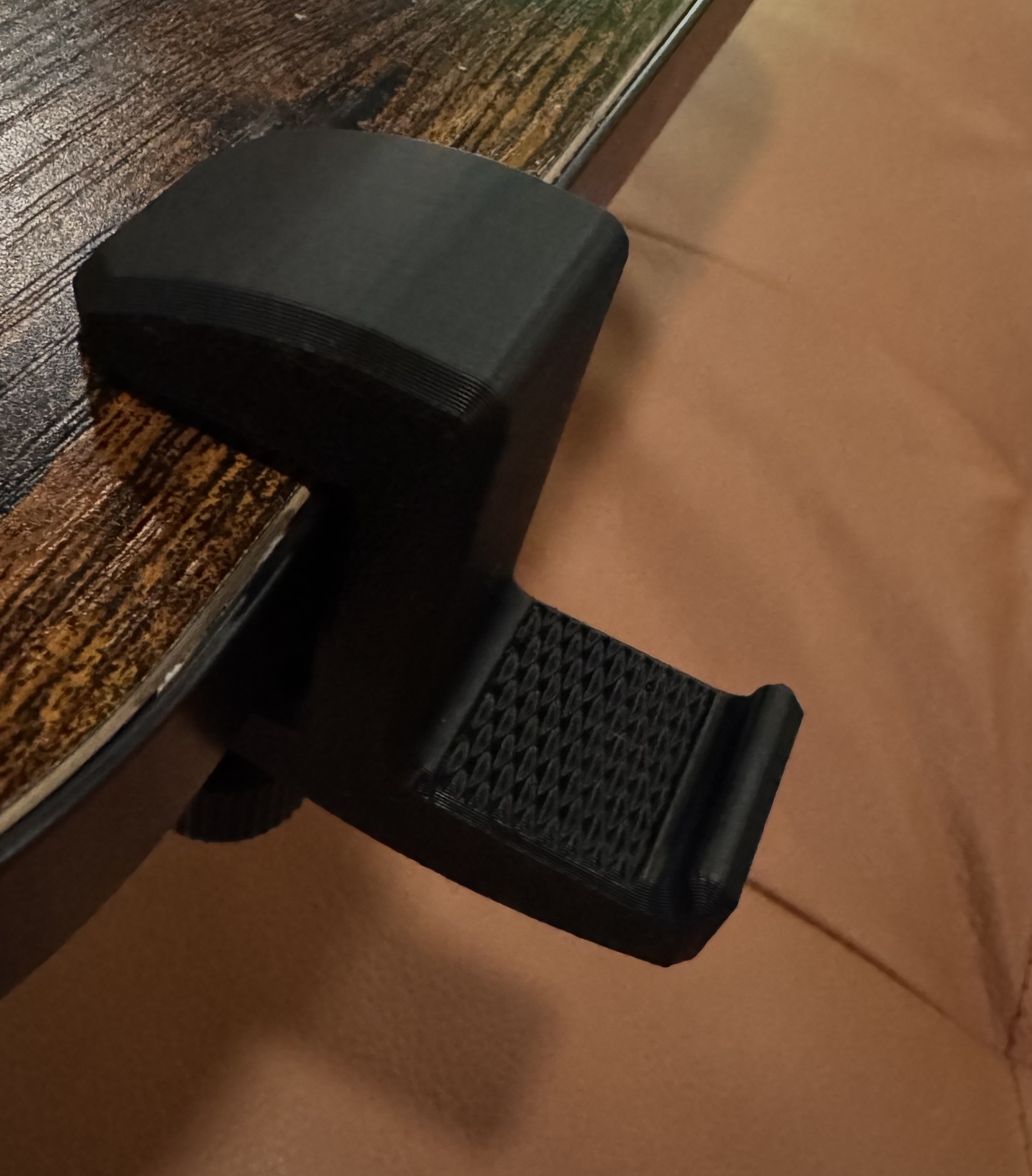Miniatura 5 do modelo 3D Desk Clamp with Hook