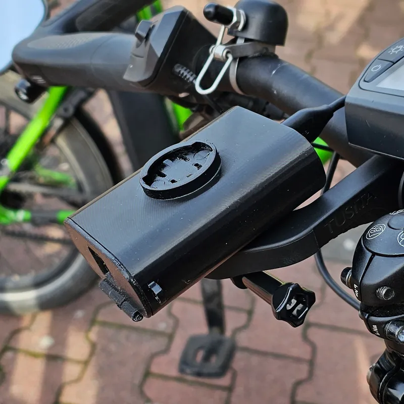 Halter für Powerbank für eine Garminaufhängung