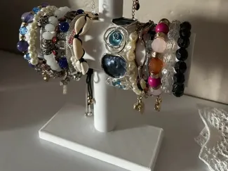 Bracelet Stand