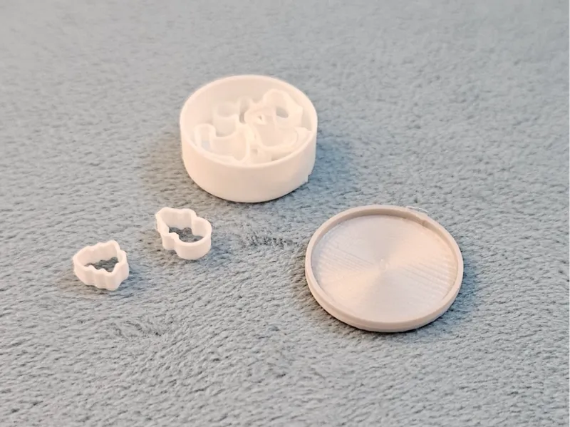 1:12 Miniature Cookie Tin