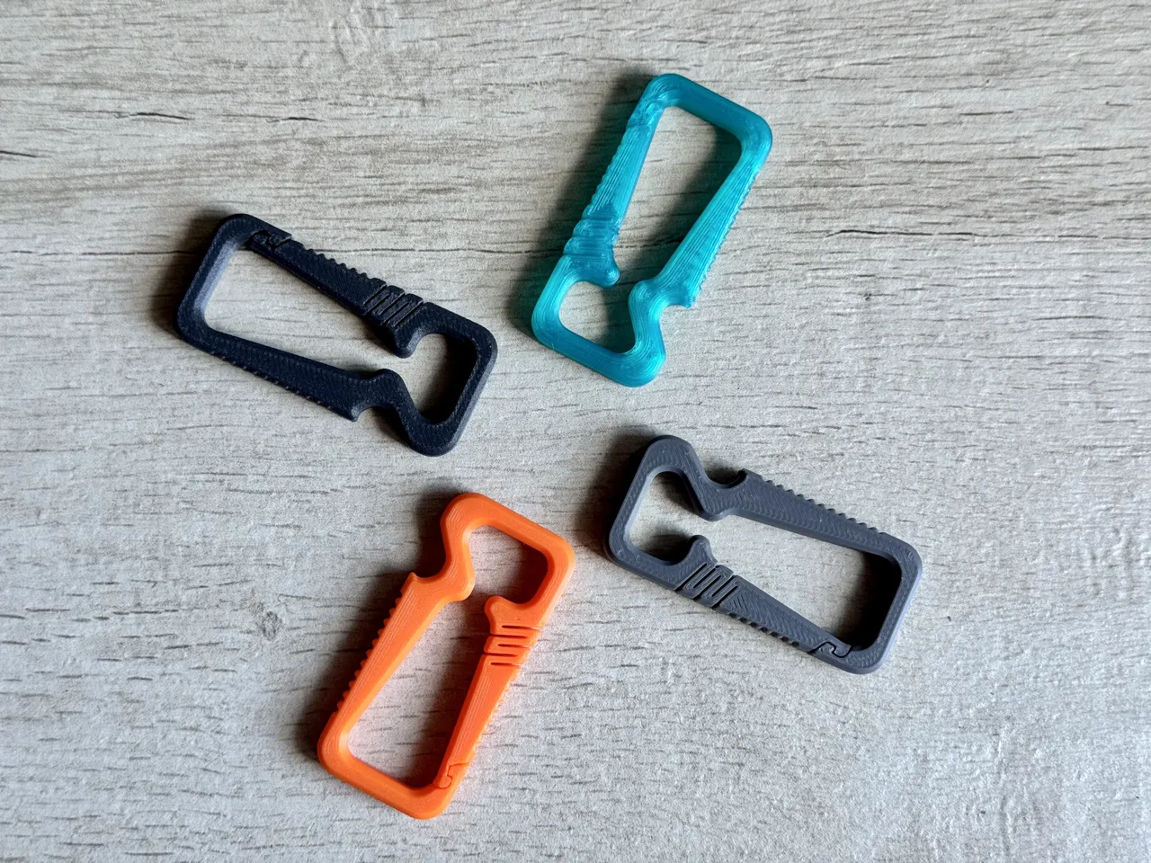 Pocket Carabiner Key Clip – Durable & Lightweight view 2