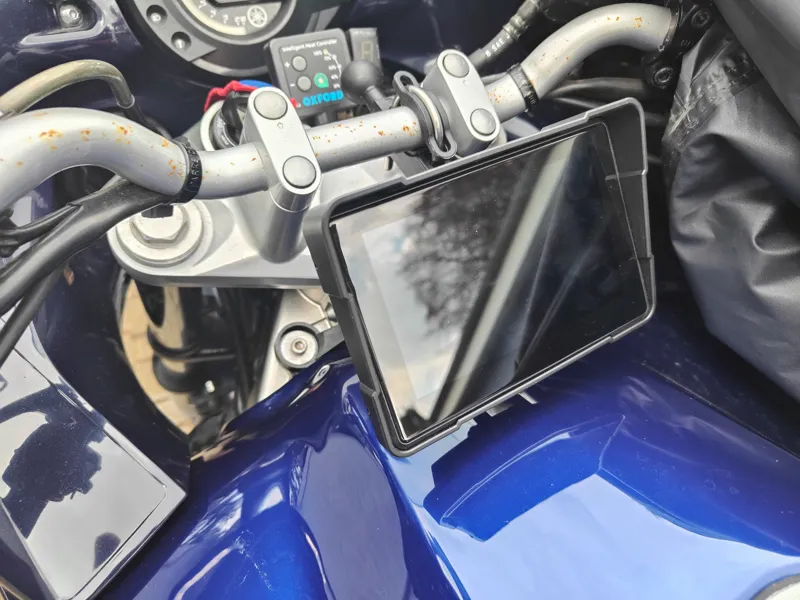 Yamaha FZ6S Displaymount