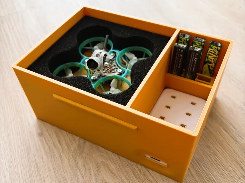 Tiny Whoop Transportbox mit eingebautem Ladegerät