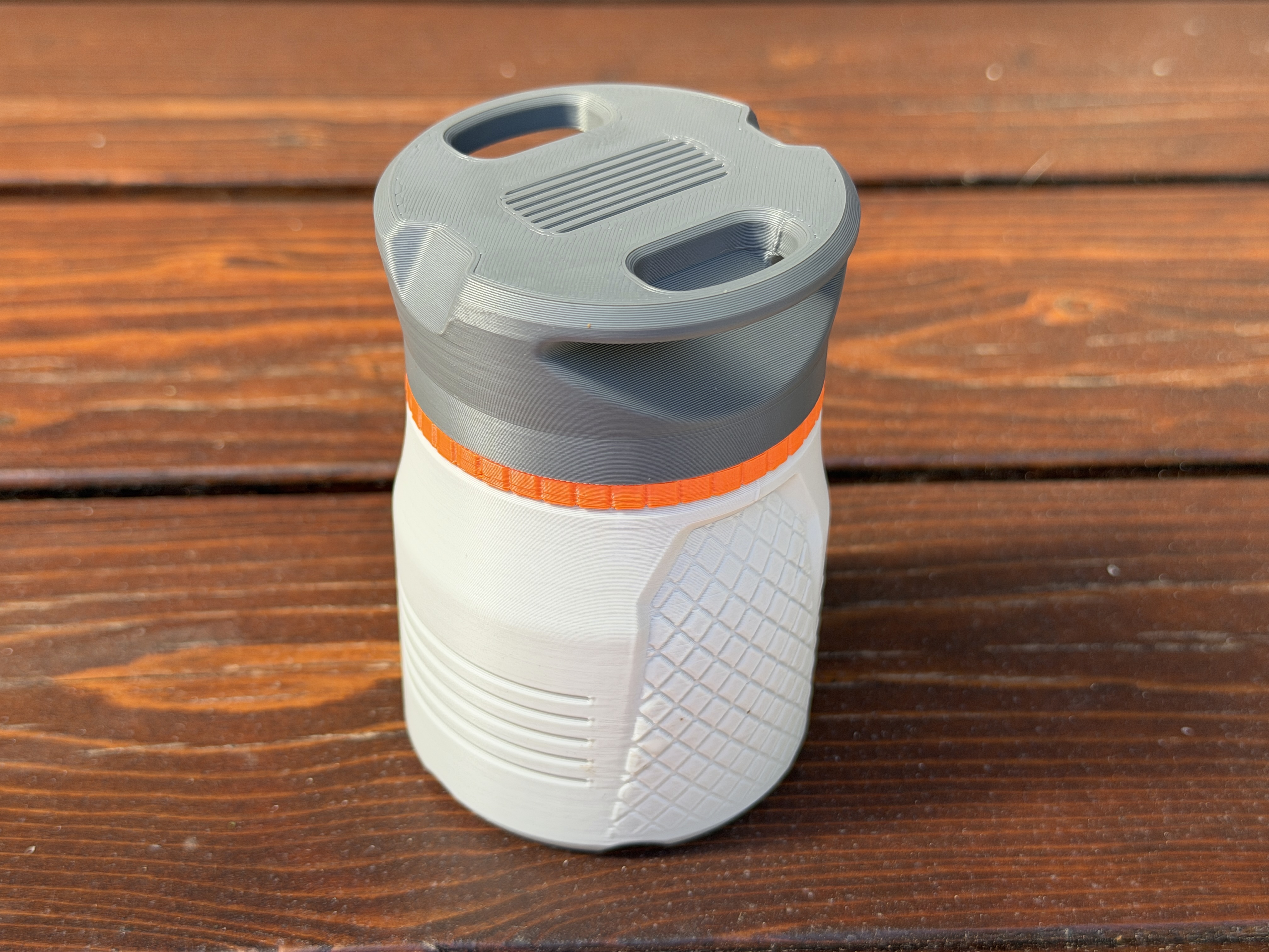 Titan Travel Pod - Sci-Fi Twist Lock EDC Container - 1