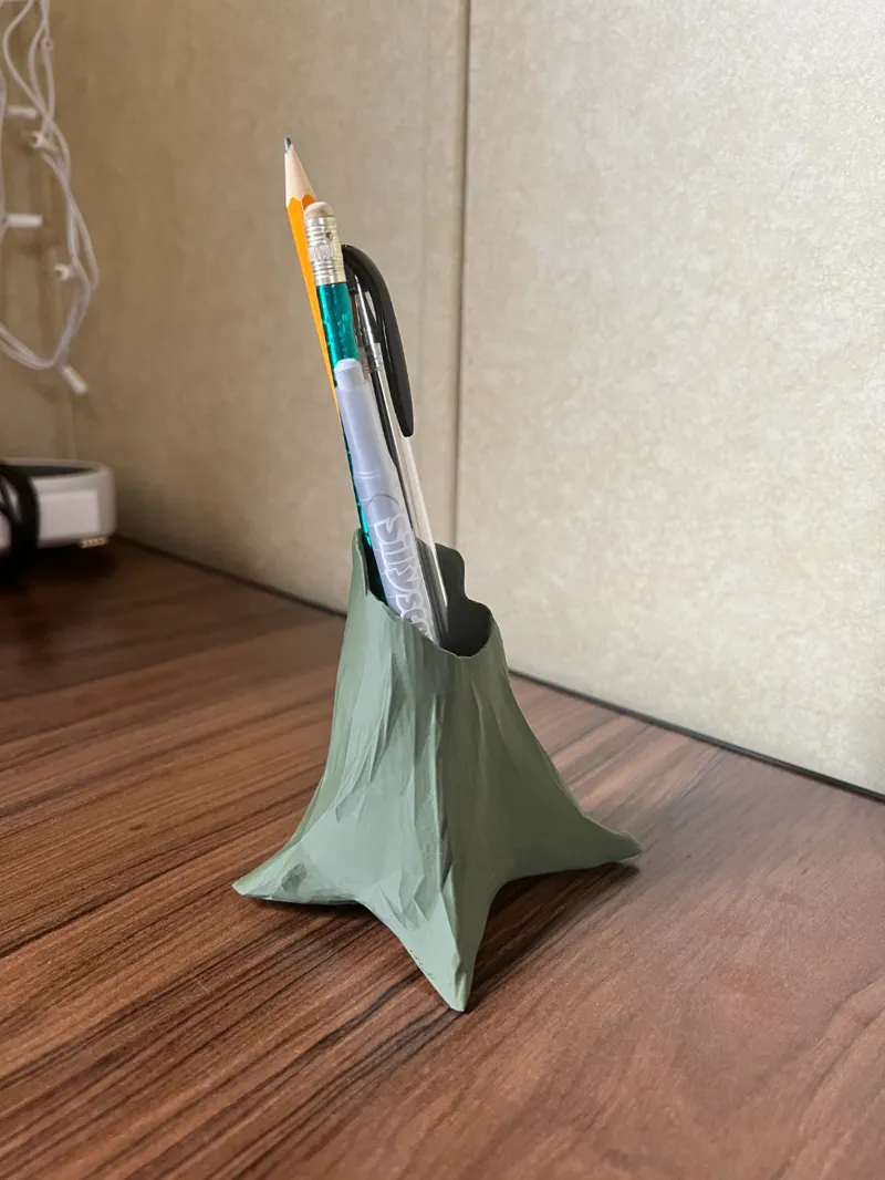 Tree stump holder