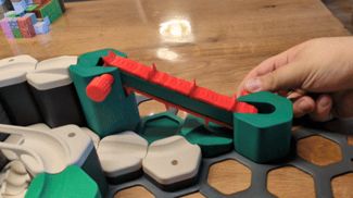 Conveyer belt usable for GraviTrax junior