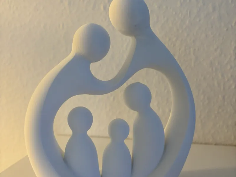 Family of 3 children figure modern design