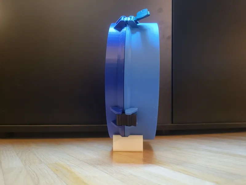 Vertical holder for Storage Box