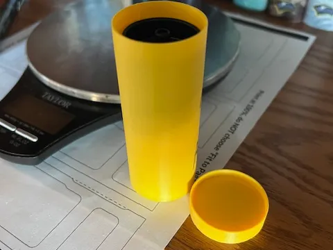 wheel holder for pinewood derby 