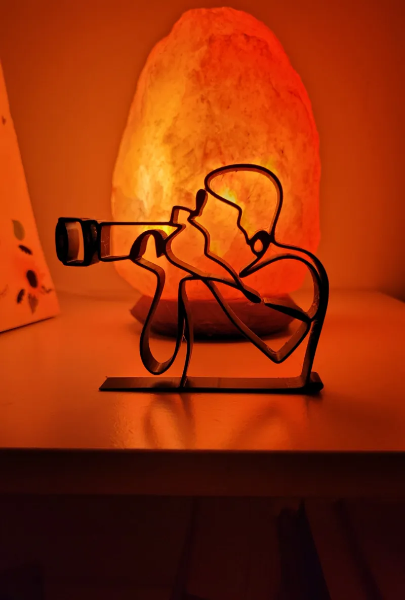 Minimalist Photographer Line Art | Ethereal Photographer Statue | Minimalist Photographer Art
