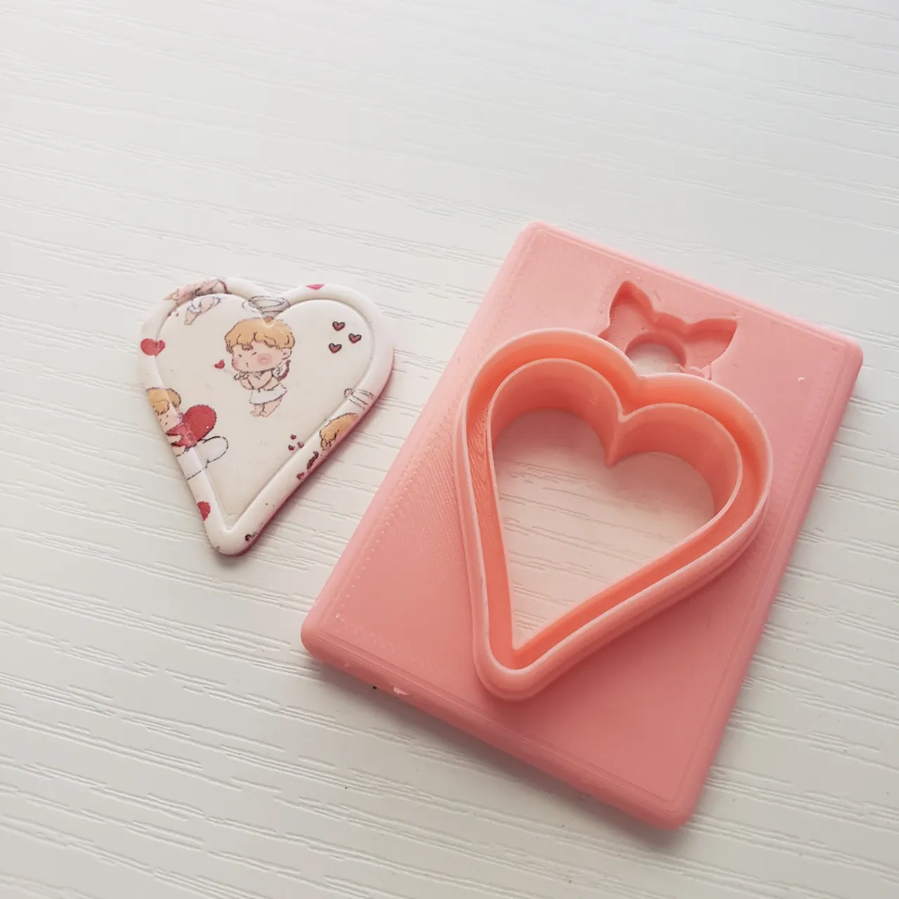 Pointy Framed Heart Polymer Clay Earring Cutter view 3