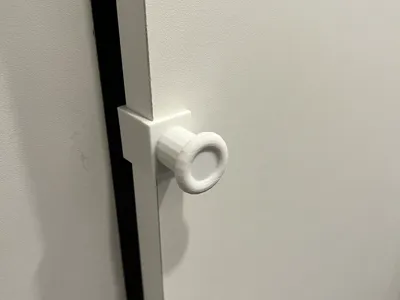 Clamp-on door handle / no drilling