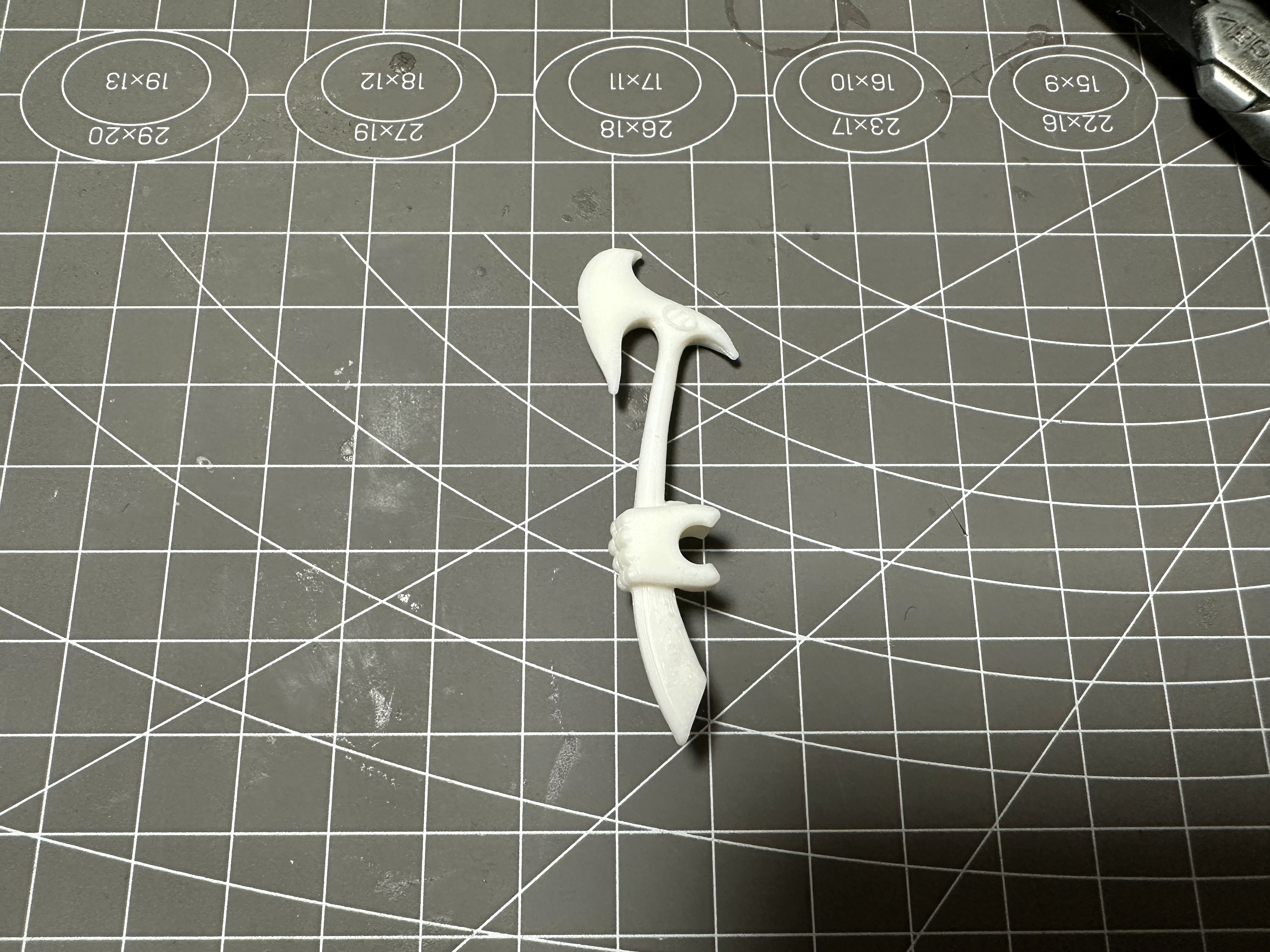 Miniatura 2 do modelo 3D 《战斧》无悬空版-13人偶武器