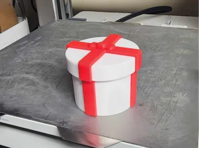 Gift Box / Present that Opens - No AMS Required
