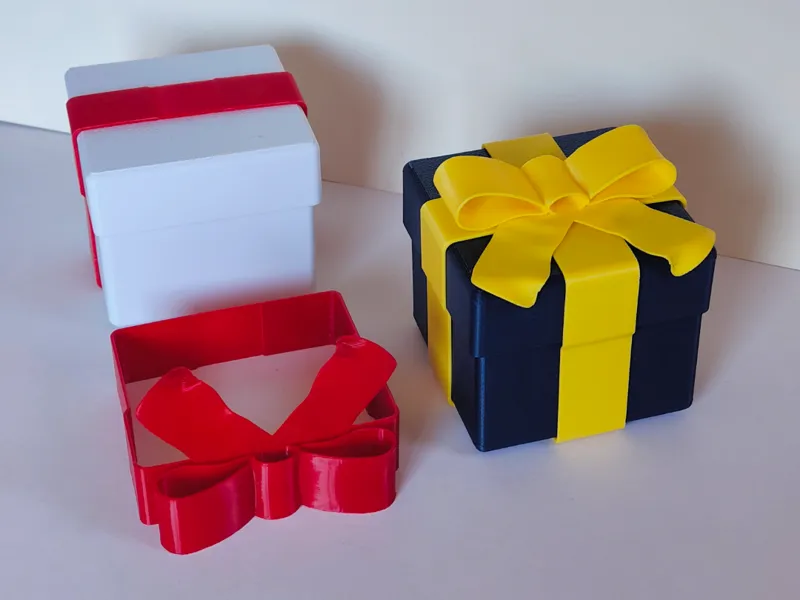 Gift Box with Sliding Lace