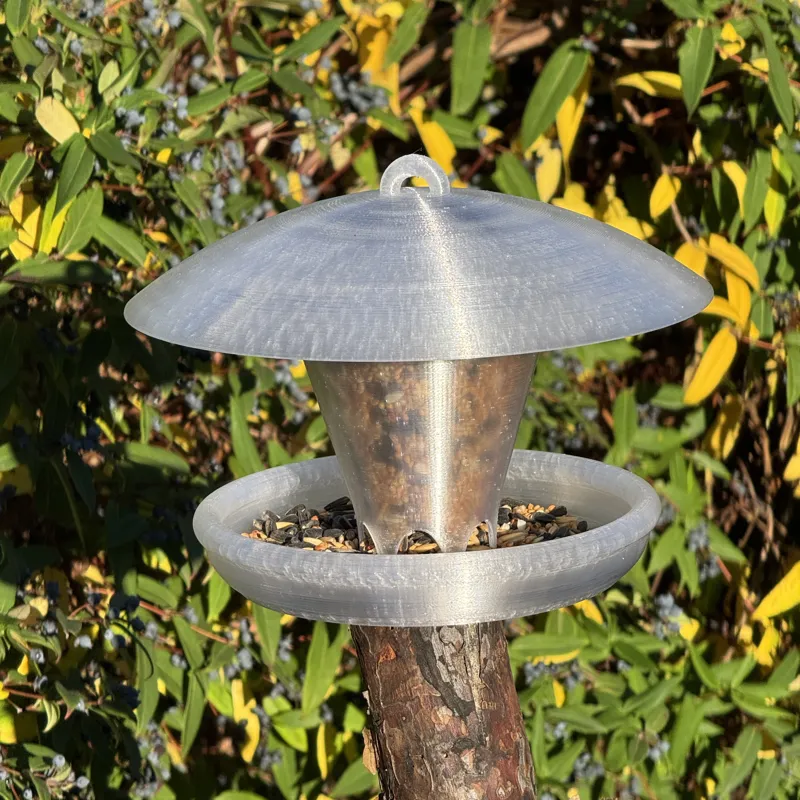 Bird feeder