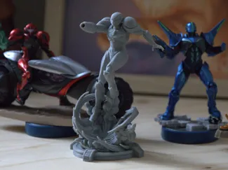 Vi-O-La Suit action pose