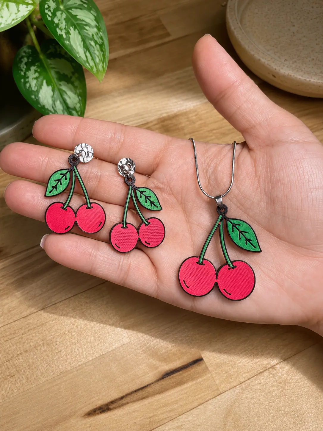 Conjunto pendientes y colgante Cerezas view 2