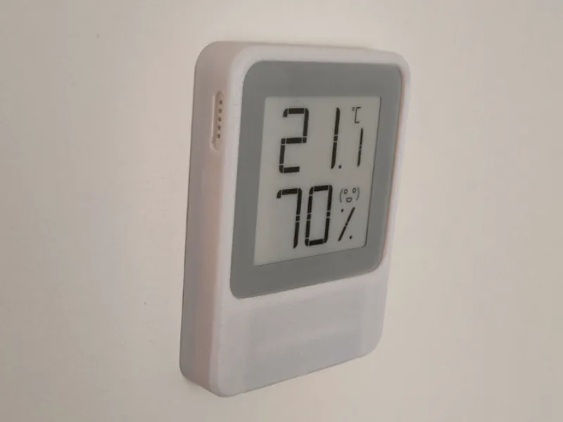 Xiaomi E-Ink display case for AAA batteries