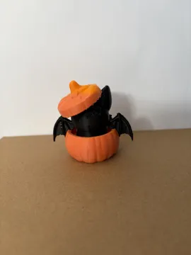 Adorno temático: Cute Bat in Pumpkin – Halloween Decoration — vista de referencia 5