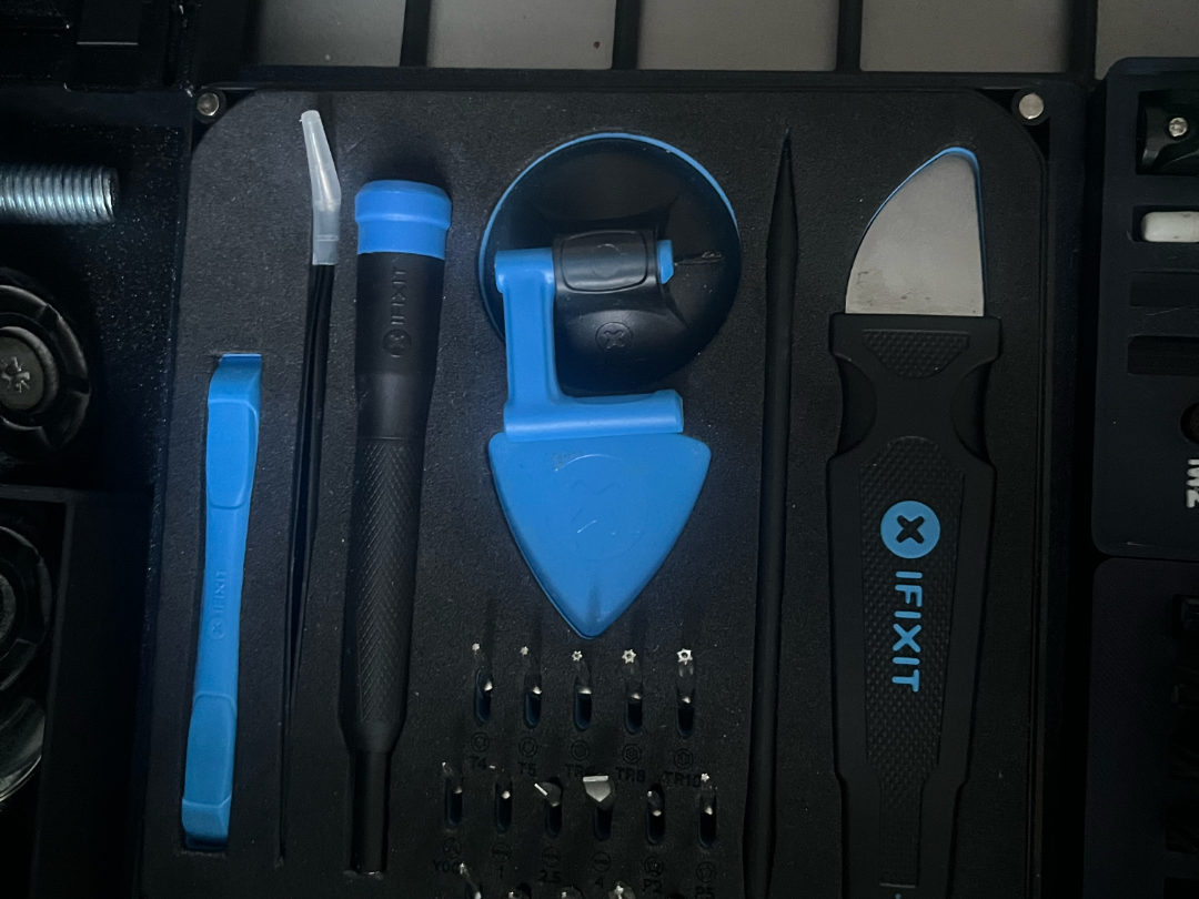Essential Electronics Toolkit magnetic gridfinity 