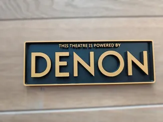 Plaque logo Denon home cinéma