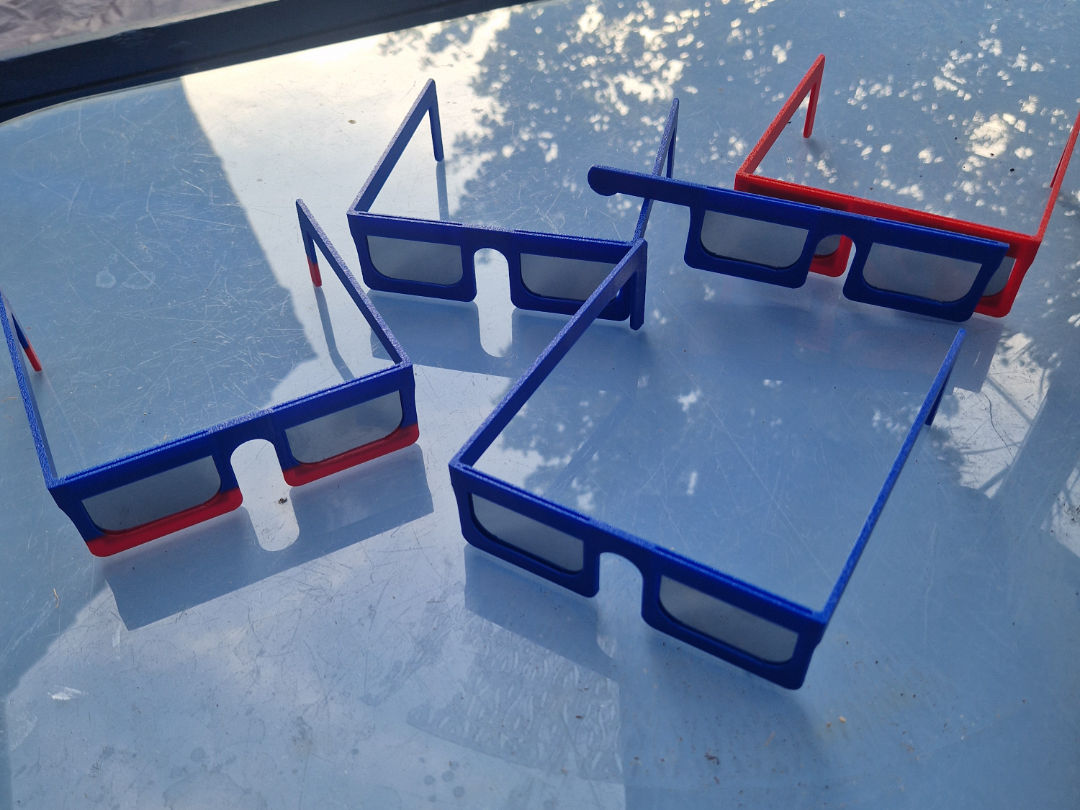 solar eclipse glasses with inserts - 1